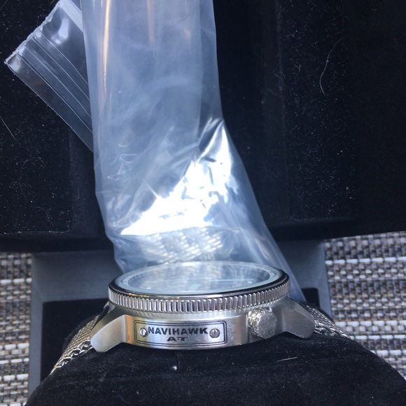 Citizen watch...only worn a hand full of times. - Picture 4 of 5